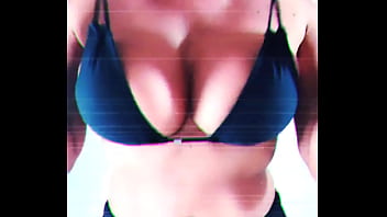 Coucou Tu Peux Dès Aujourd'hui Me Demander Ta Dediboobs Topless thumbnail