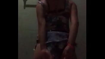 Ella quiere chica para acto en solitario hh o verga para trío