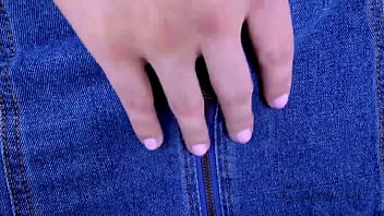 Brunette bombshell got seduced by the producer