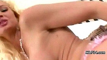 Stressed out milf with a sexy body gets a happy ending massage
