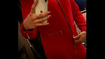 Coucou tout le monde vous allez bien sa vous dis de voir se qui se cache