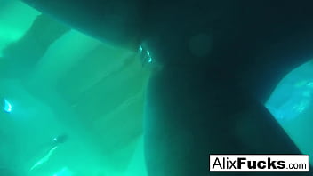 Lesbian sluts have some wet wild fun