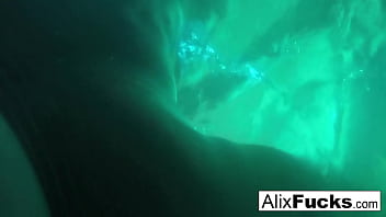 Lesbian sluts have some wet wild fun