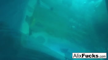 Lesbian sluts have some wet wild fun