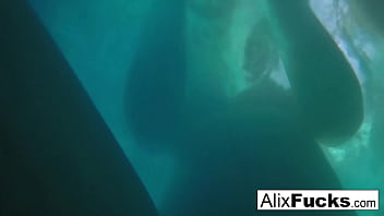 Lesbian sluts have some wet wild fun