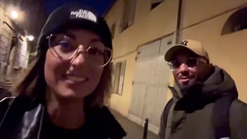 Pam visite aix à sa manière