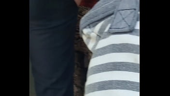 En la fila del banco me encontré a esta delicia