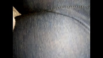 Tiene alto culo la amiga