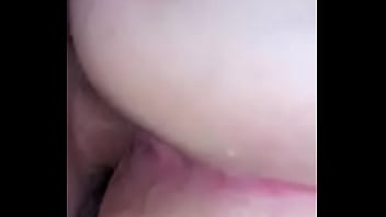 A perrito gozando a cuatro patas