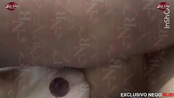 Marido descobre que sua esposa está traindo ele e no final assume ser corno e bete punheta vendo seus vídeos dando pra um preto do pau enorme