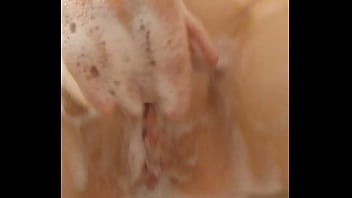 Washing pussy