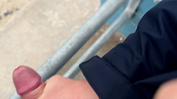 Started on a bench ended at the pier – no regrets super risky public sloppy handjob