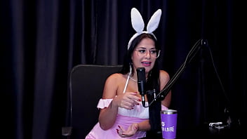 Voltou A Criar Conteúdo Pornô Com Sexo Anal Fez Gangbang Explorou Outros Fetiches Transou Em Uma Igreja E Dar O Cu Sem Doer é Alice Vasconcelos Watch Sheer Red Especial Páscoa thumbnail