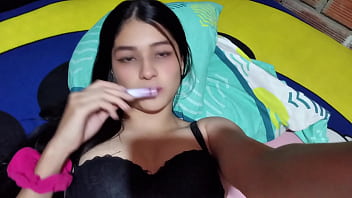 Actriz porno yuliethgomez muestra su cositas casero real