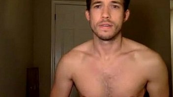 Gato Gostoso Socando Consolo No Rabo thumbnail