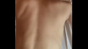 【個人撮影】バックで突かれて連続イキする人妻