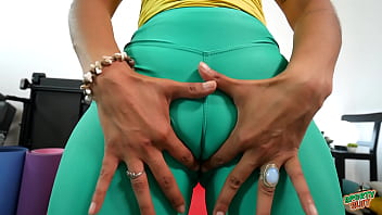 Huge dark nipples big bubble butt puffy cameltoe latina in tight leggings she is hot