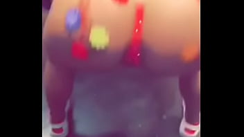 Flower girl shaking ass