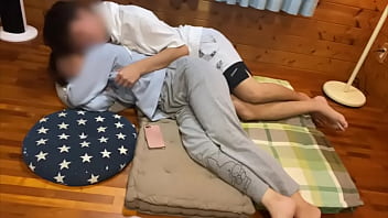 Sexの経験少ないおとなしめの僕の大◯生彼女とsex。