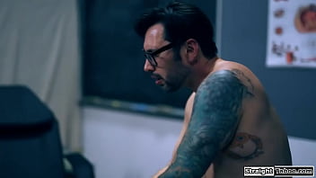 Siri dahl wants to get pregnant the artificial inseminator fingers her pussy and puts the samples in then he fucks her making sure it will not fail