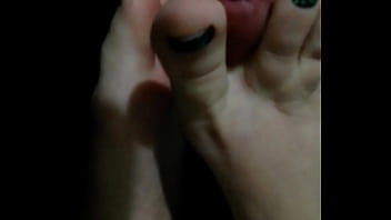 Footjob And Toejob With Green Toenail Polish thumbnail