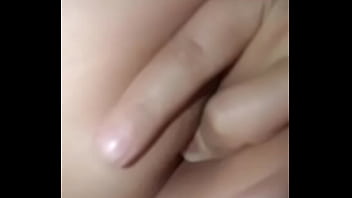 Mi novia metiéndose los dedos