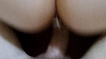 Se acabando com plug no cuzinho