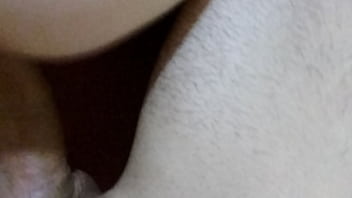 Se acabando com plug no cuzinho