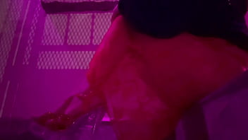 European stepmom artemisia love showing her legs outdoor