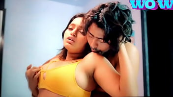 Girlfriend ask her boyfriend to love her