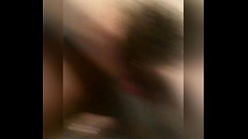 Vellos negros y juguete