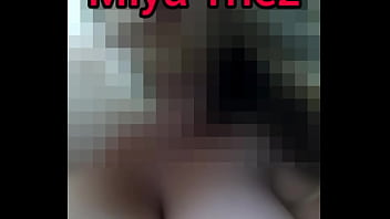 Exposing online to random men