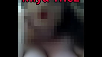 Exposing online to random men