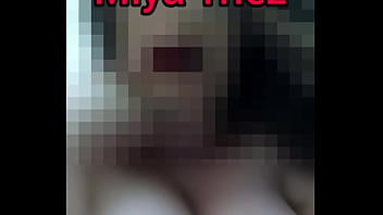 Exposing online to random men