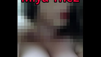 Exposing online to random men