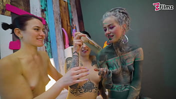 Oily lesbian metal toy threesome girls slippery fuck