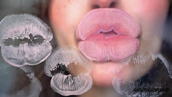 Sensual creamy nude lipgloss kiss