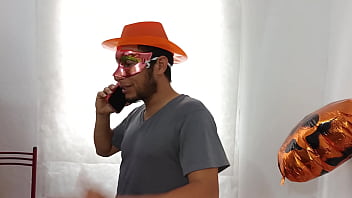 Um halloween inesquecível e indecente era meu aniversário e uma prostituta latina veio à minha casa para sexo indecente amador caseiro de verdade