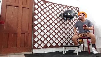 Um halloween inesquecível e indecente era meu aniversário e uma prostituta latina veio à minha casa para sexo indecente amador caseiro de verdade