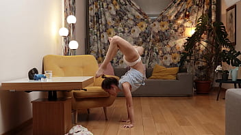 Flexi nicole murkovski fingering her wet cunt