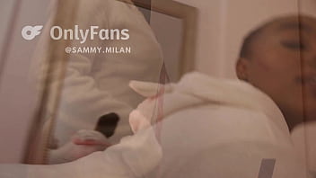 Latin ebony i want to be fucked in her parents' room