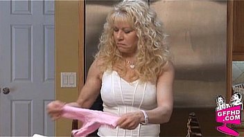 Girls having fun 1047