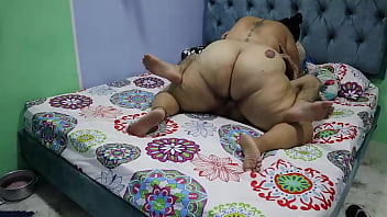 Repartidor de pizza folla con chica que no tenia para pagar