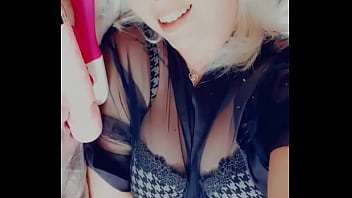 Tu veux me voir jouer avec mes sextoys abonne toi rattrapage de contenu