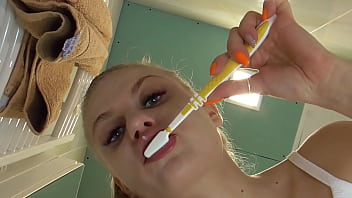 Princess kirstin spit with toothpaste on you