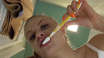 Princess kirstin spit with toothpaste on you