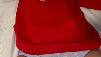 彼女が泊まりにきて、寝起きの臭いちんちん舐めてみたいと言ってきて勝手に沢山しゃぶってきた 最後はガン突きされる彼女。