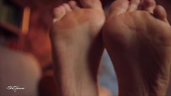 Worship my feet in the library