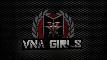 Sara jay gets off she puts uses her fingers & vibrator to masturbate