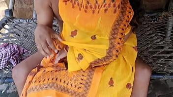 Desi bhabhi alone and fucked her beautiful big boob